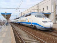 Spaanse jongeren gegrepen door hogesnelheidstrein