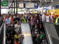 Gezellige drukte in treinen rond Amsterdam
