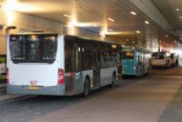 Ook regio Rotterdam snijdt fors in OV