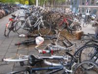 ProRail start proef tegen weesfietsen bij station Utrecht