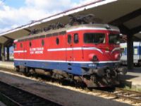 Hooligans vallen trein Servi� aan