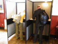 Stemmen kan op 49 stations