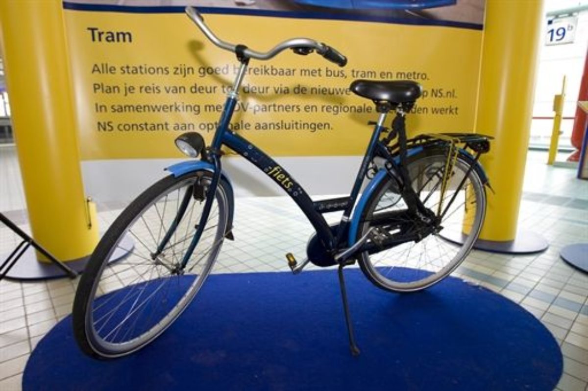 Een op vijf grijpt soms naast ov-fiets