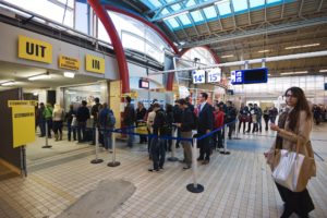 Stembureaus op 47 treinstations