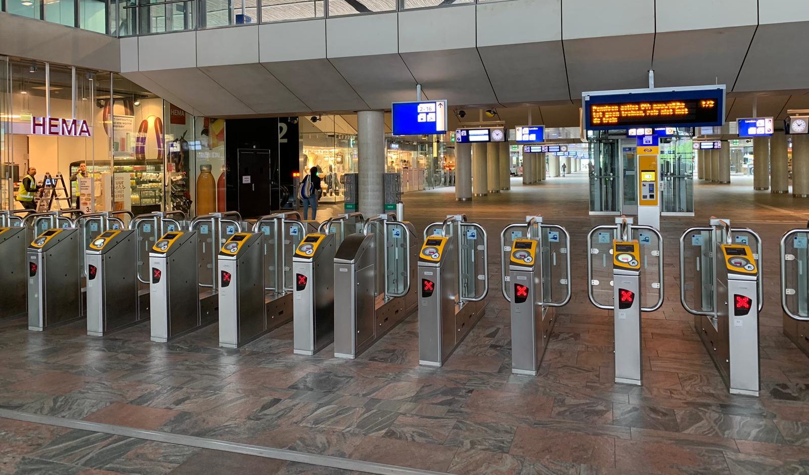 Bij staking woensdag tussen 04.00 en 08.00 uur geen treinen – wel Schipholpendel