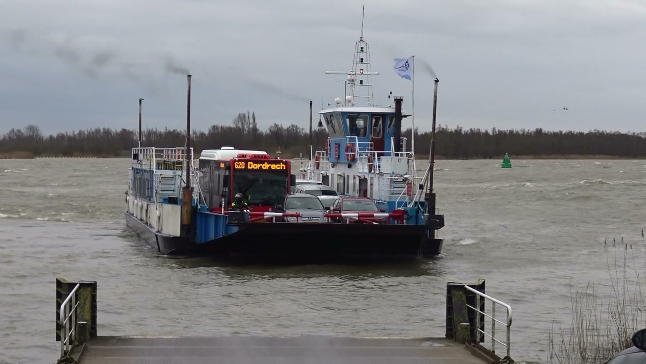 Bijzonder OV in Nederland (11 bijzondere lijnen & stations)