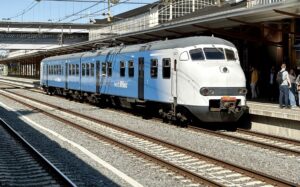 Standaard stoptrein zwaait opnieuw af