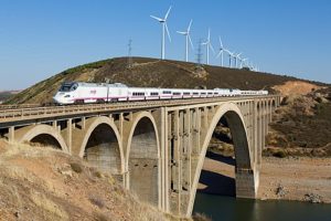 500px-RENFE_Class_730_Viaducto_Martin_Gil