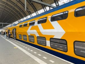 Tweede Kamer wil toch snel ov-kortingsproduct invoeren – Kamerleden kijken naar aangepast NS-abonnement