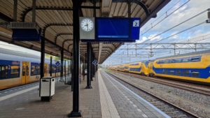 Pas vanaf zaterdagochtend weer treinverkeer rond Woerden – na brand in onderstation