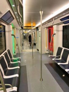 amsterdam-metro-inside-768x1024