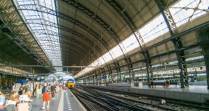 Zaterdag 3 oktober geen, volgende dagen minder treinen op Amsterdam Centraal